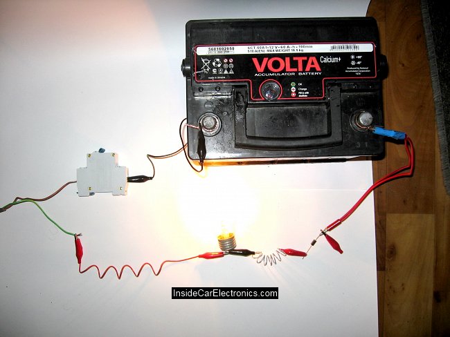 Схеме зарядного устройстова из лампочки и доида от сети переменного тока в сборе.