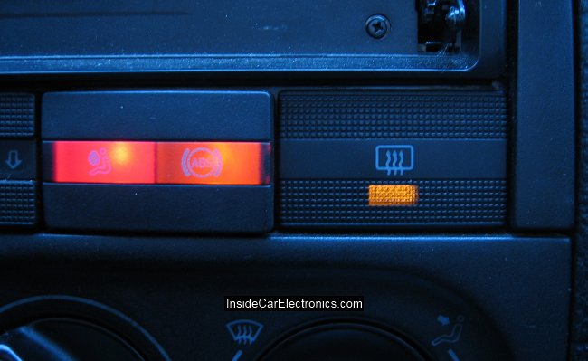 Кнопка обогрева зеркал в автомобиле VW Passat b4 с светодиодом индикации работы