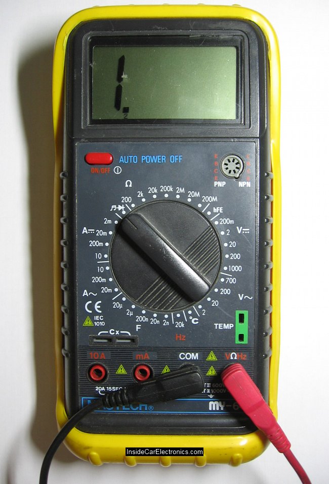 Тестер в режиме измерения сопротивления - индикатор целосности проводки
